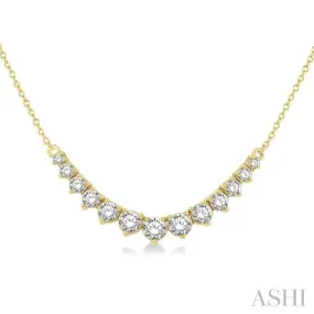 1 Ctw Graduated Diamond Smile Necklace in 14K Yellow Gold