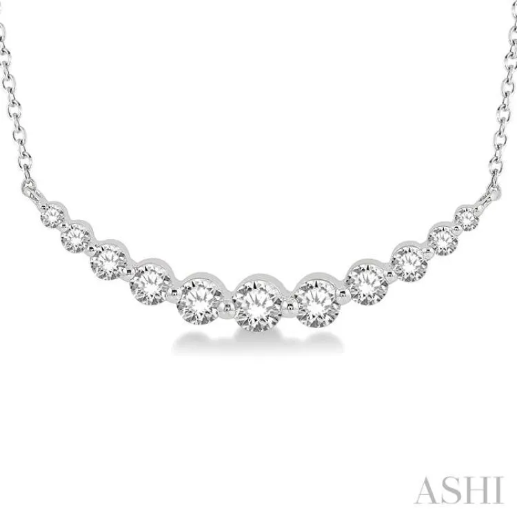 3/4 Ctw Diamond Smile Necklace in 14K White Gold