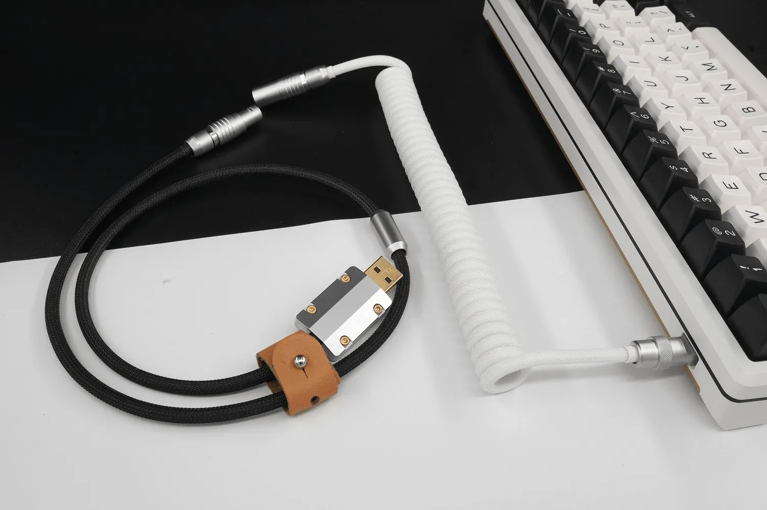 GeekCable White and Black Panda Aviation Plug Braided Spiral Keyboard Cable