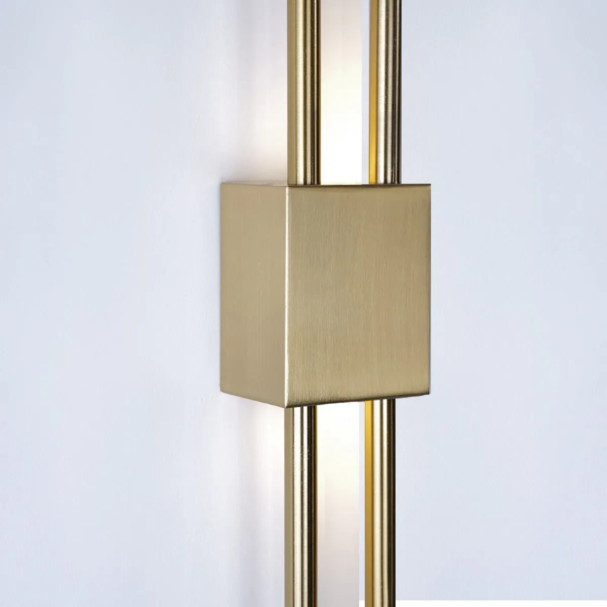 Glitch Wall Light • Gold • Battery • 2 Pack