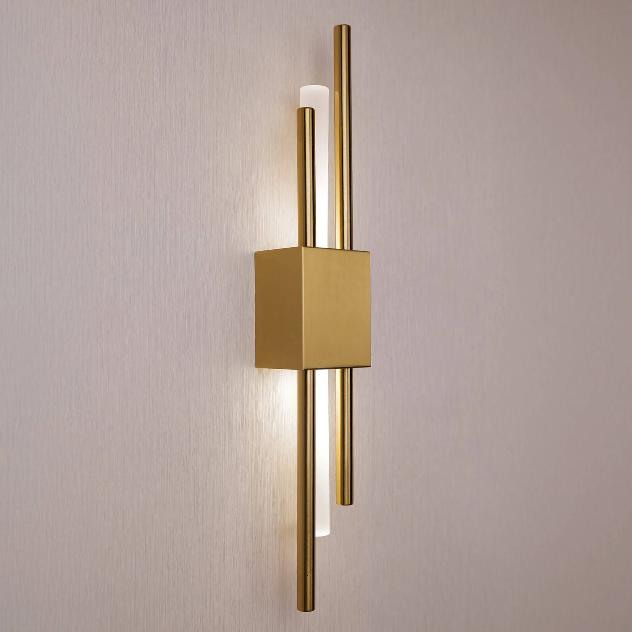 Glitch Wall Light • Gold • Battery • 2 Pack