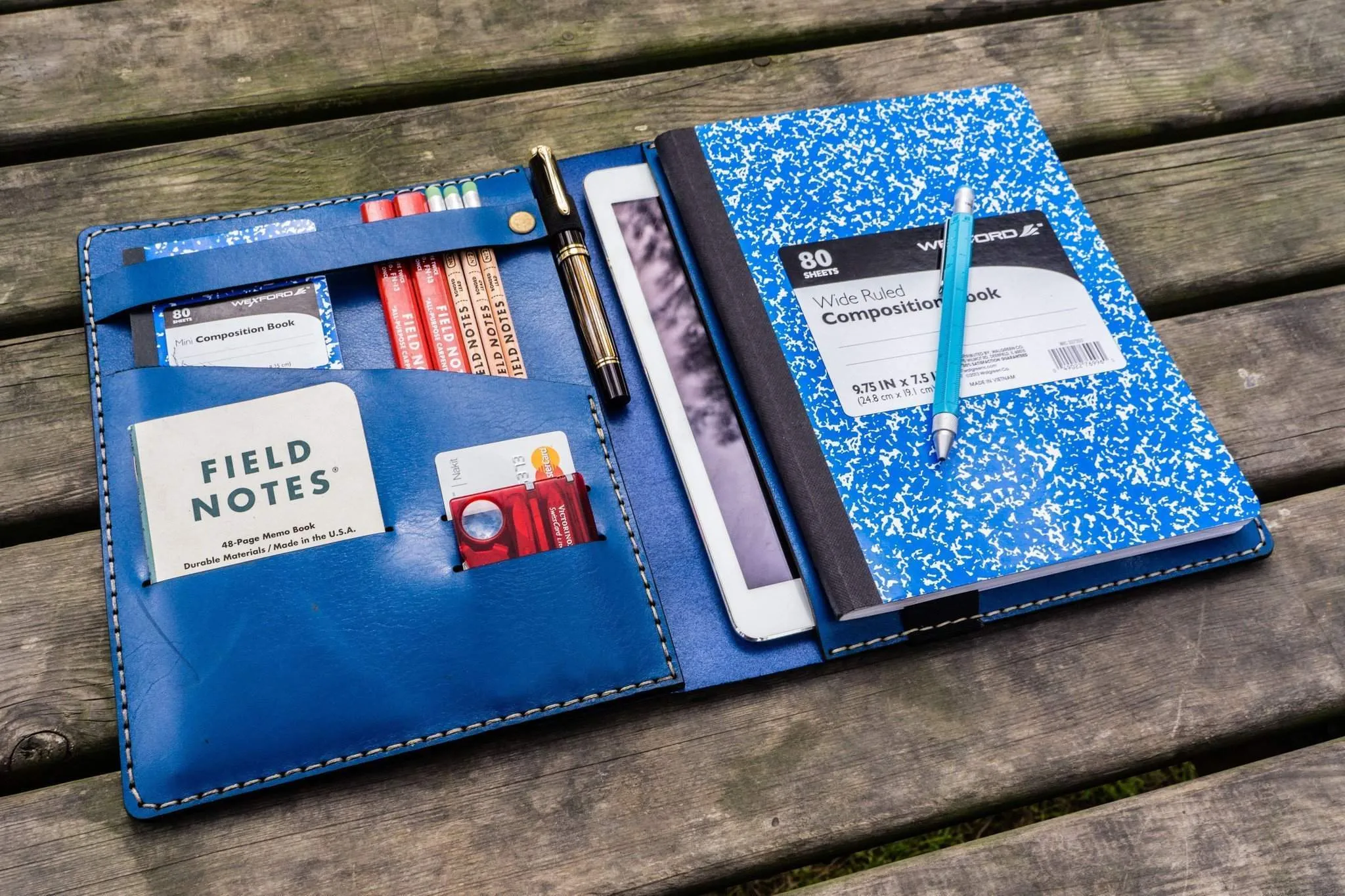 iPad Air/Pro & Extra Large Moleskine Cover - Blue