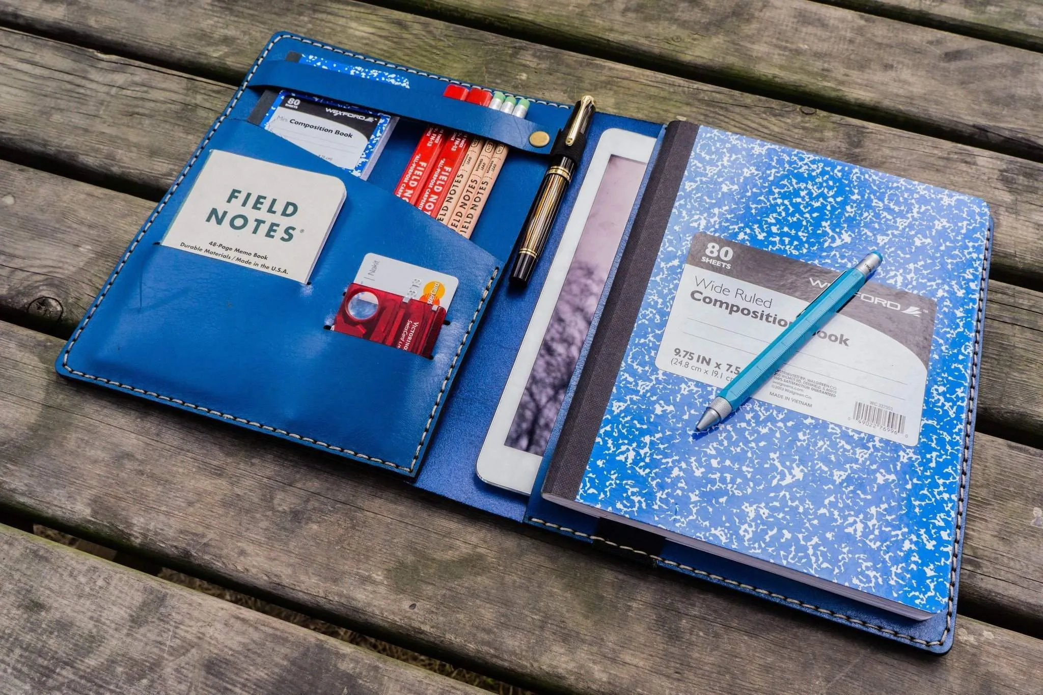 iPad Air/Pro & Extra Large Moleskine Cover - Blue