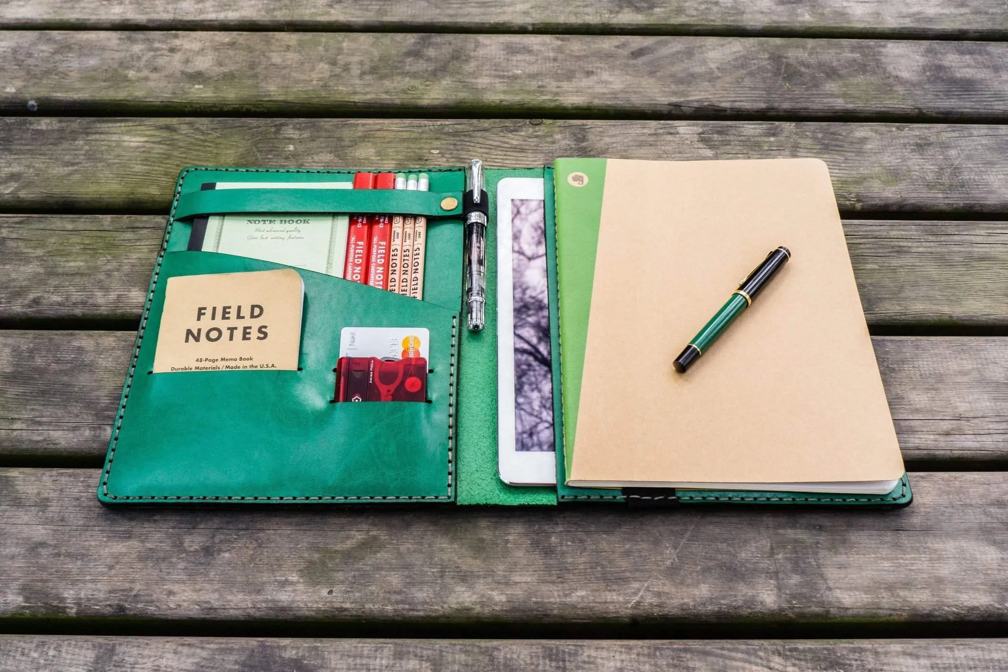 iPad Air/Pro & Extra Large Moleskine Cover - Green