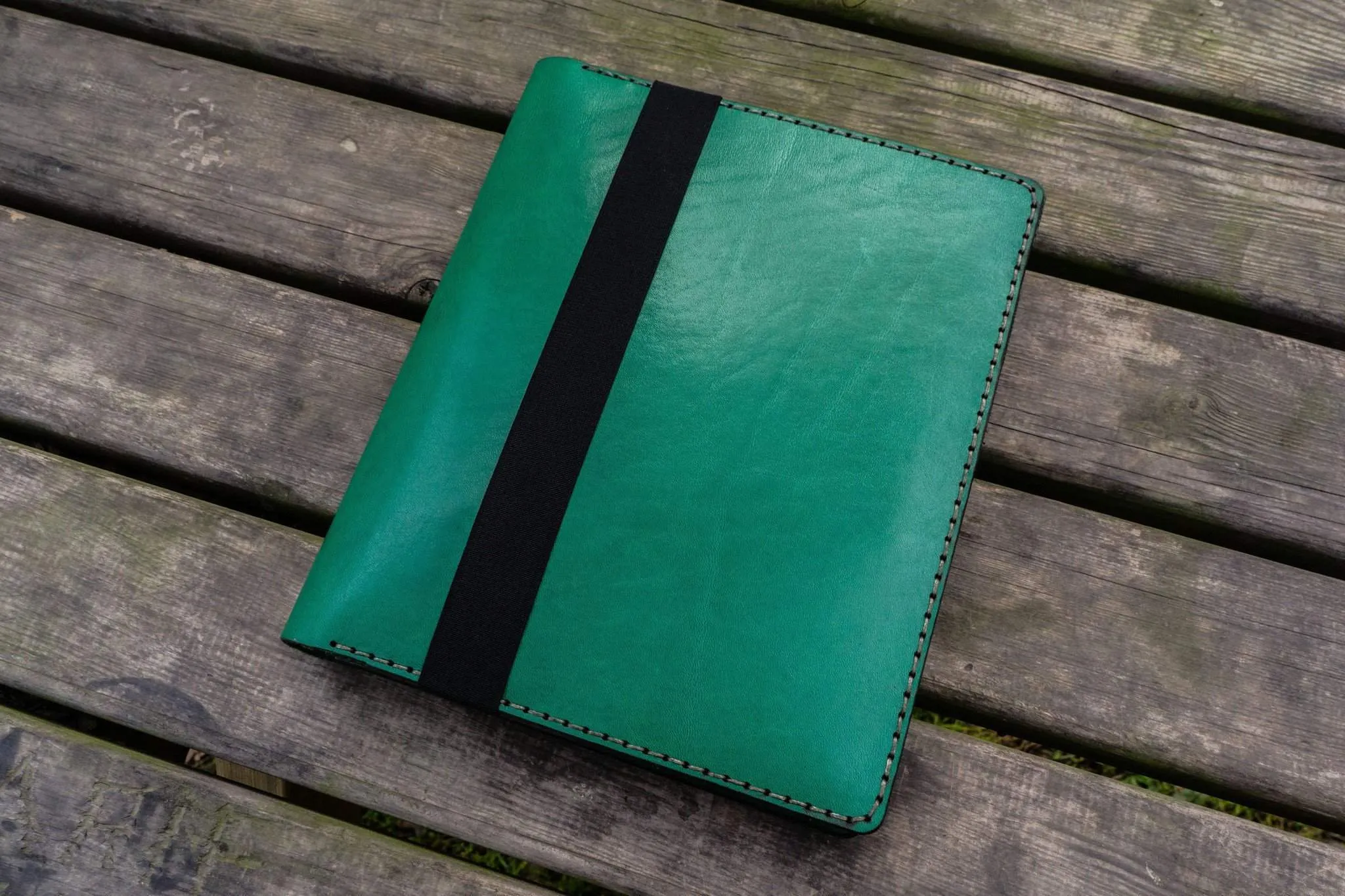 iPad Air/Pro & Extra Large Moleskine Cover - Green