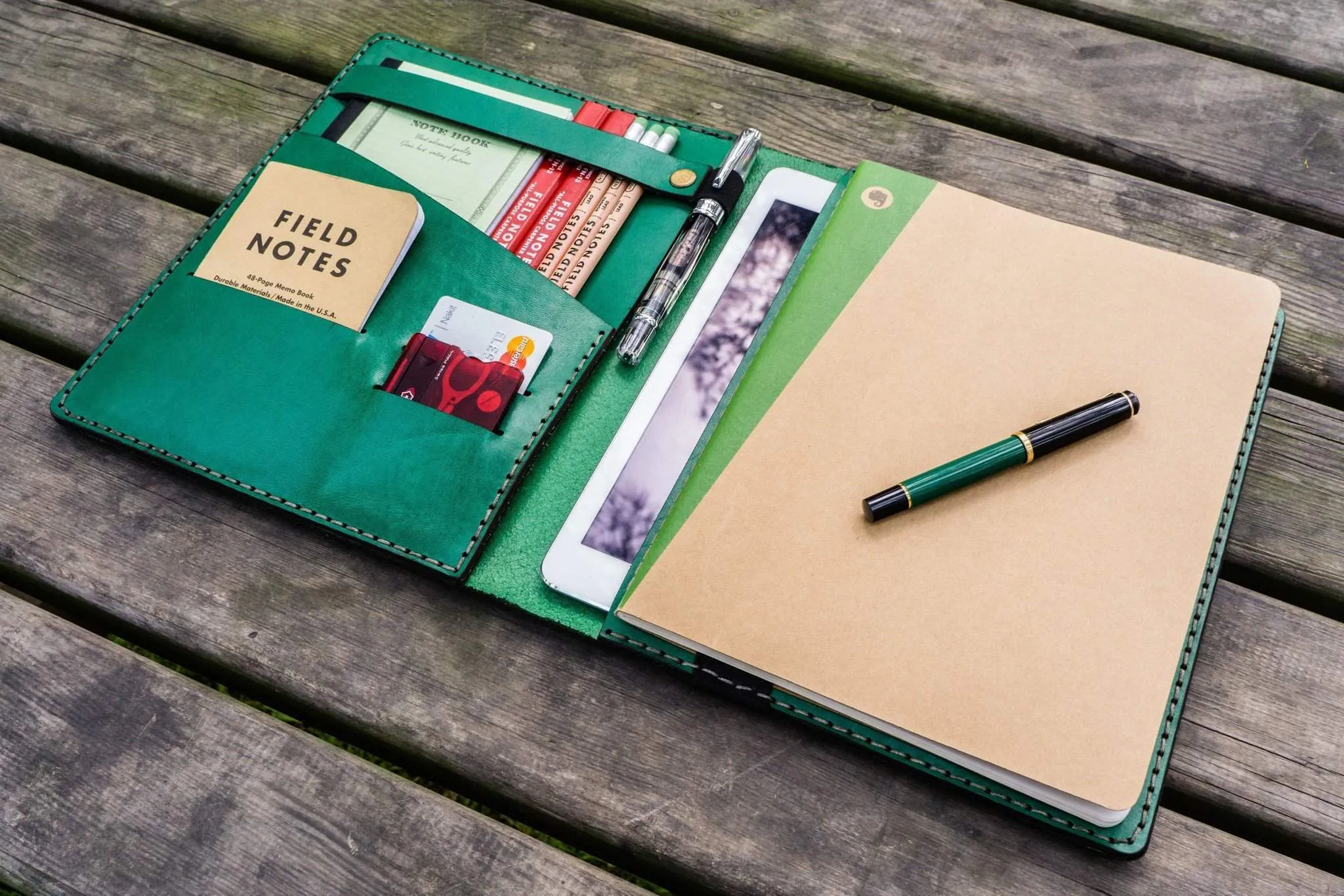 iPad Air/Pro & Extra Large Moleskine Cover - Green