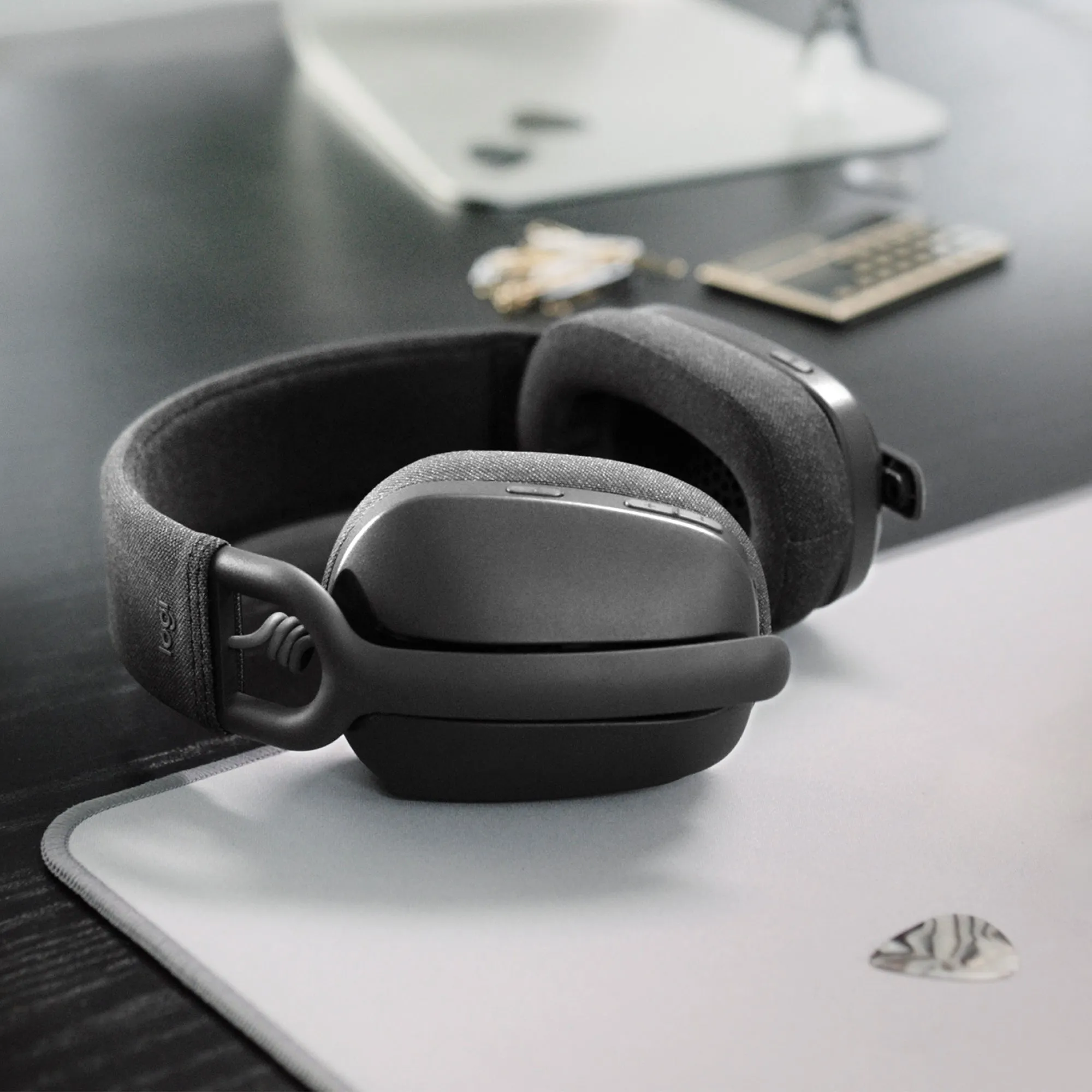 Logitech Over-Ear Headset Zone Vibe 100