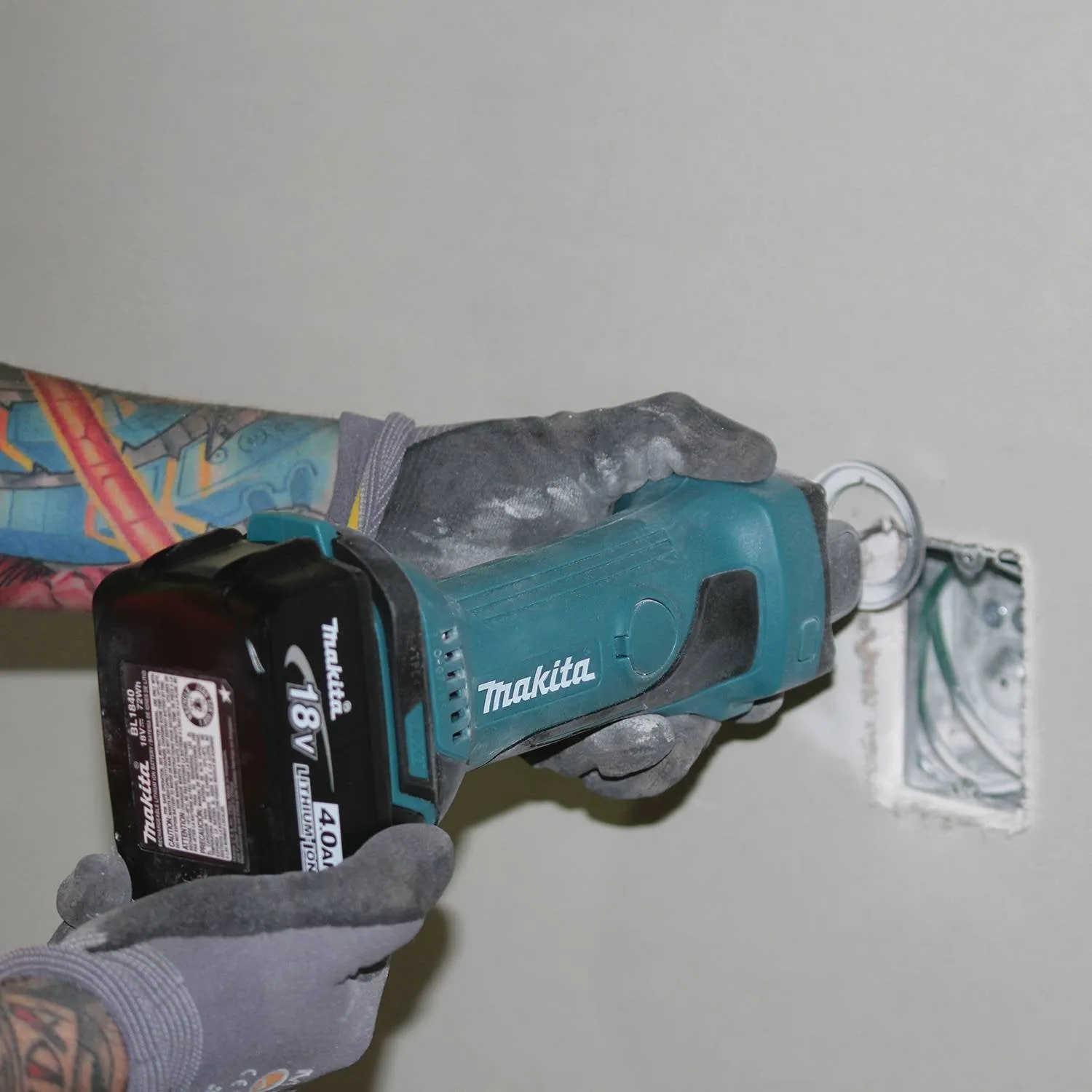 Makita XOC01Z 18-Volt 30,000 Rpm LXT Lithium-Ion Cordless Cut-Out Tool