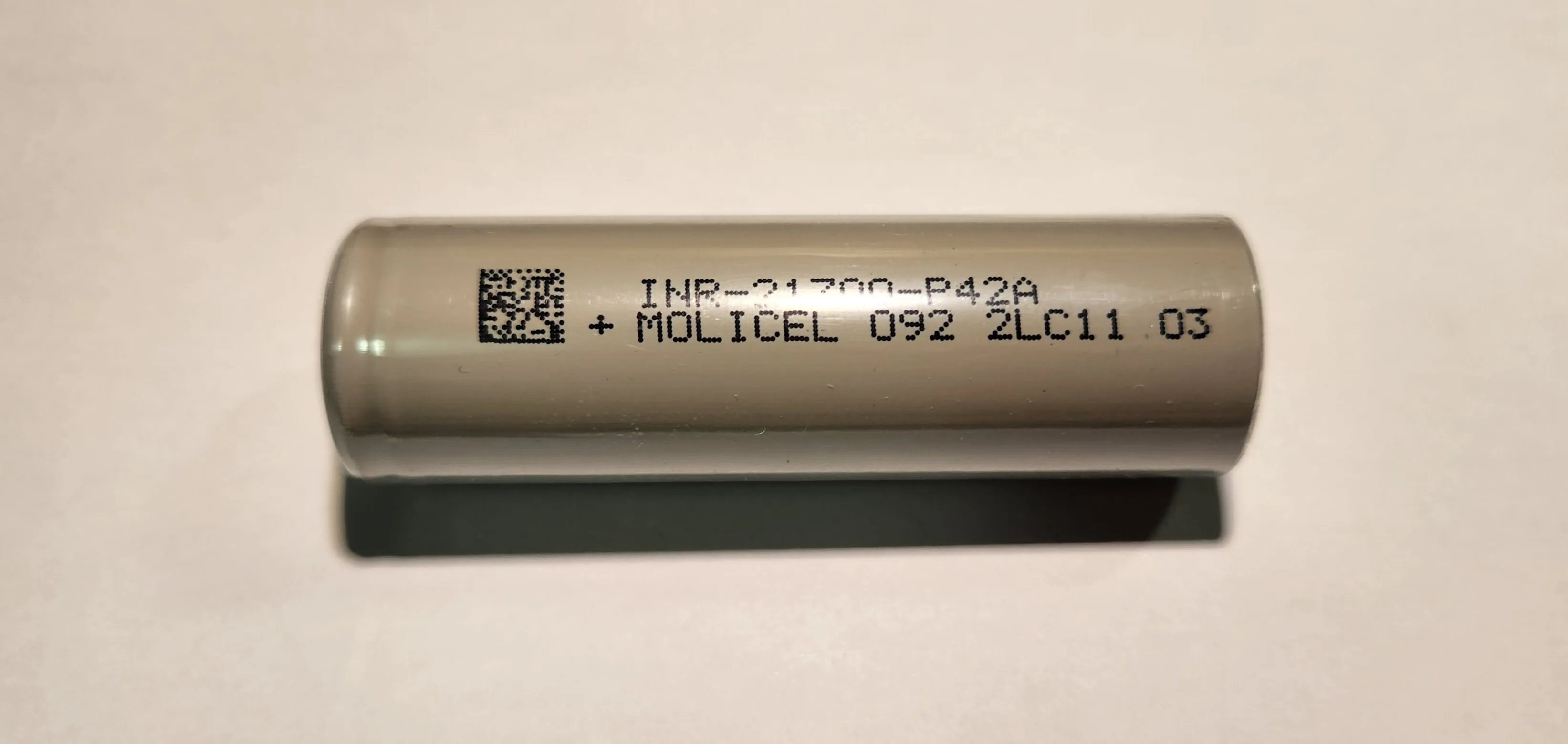 Molicel P42A 21700 4200mAh 45A Li-Ion Rechargeable Battery  **** HAS TO BE SHIPPED WITH FLASLIGHT   FEDEX ***