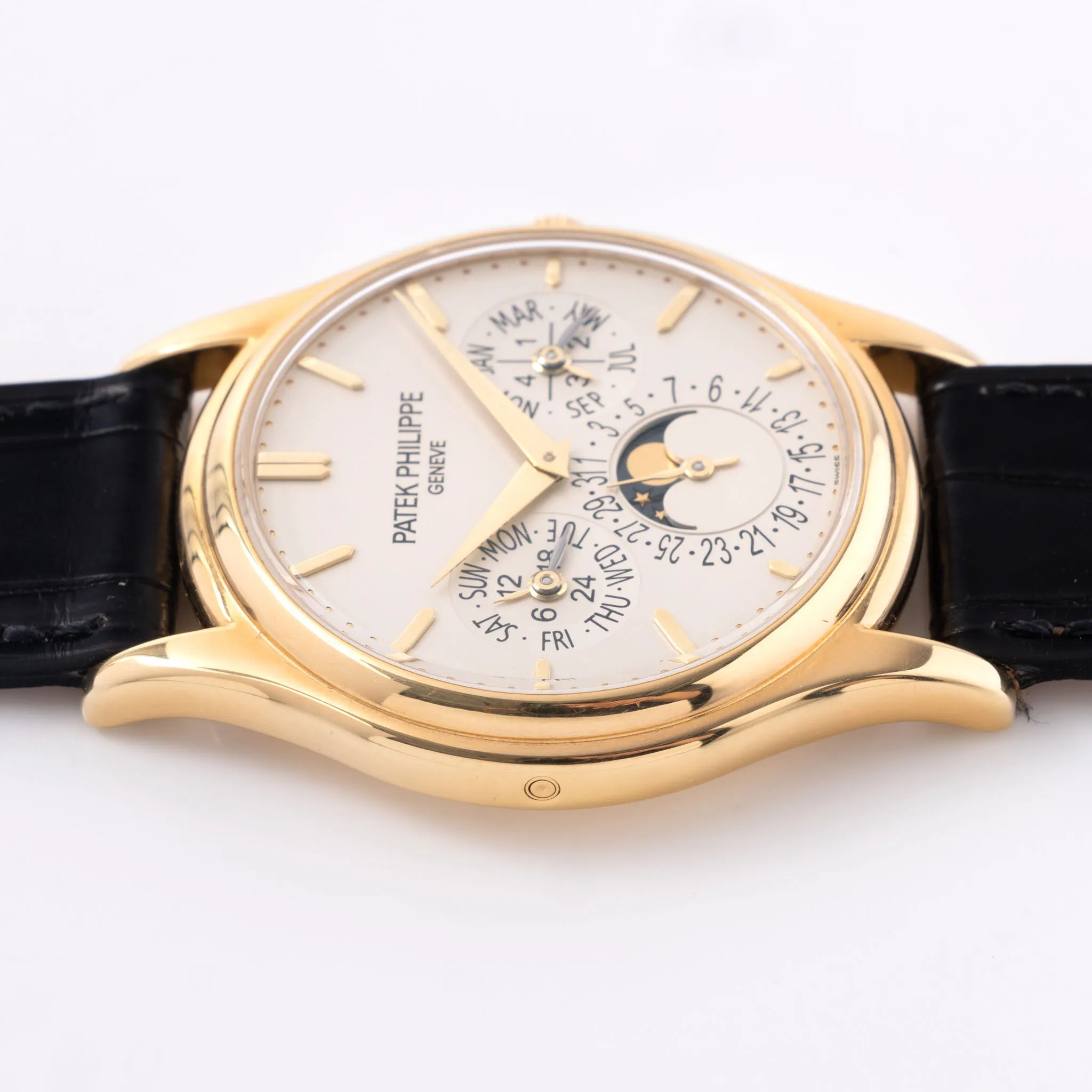 Patek Philippe Perpetual Calendar ref. 5140J with extract of the archives