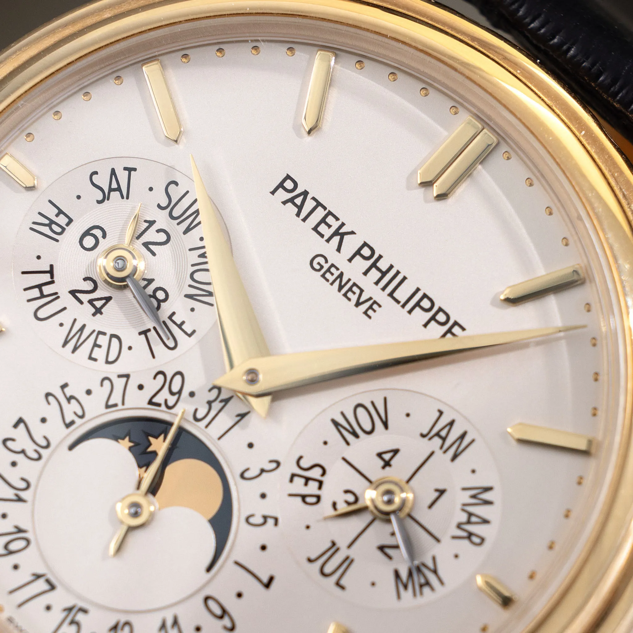 Patek Philippe Perpetual Calendar ref. 5140J with extract of the archives