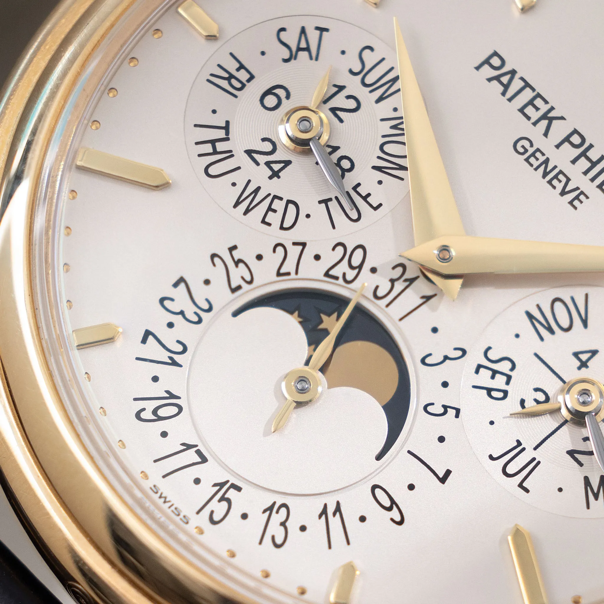 Patek Philippe Perpetual Calendar ref. 5140J with extract of the archives