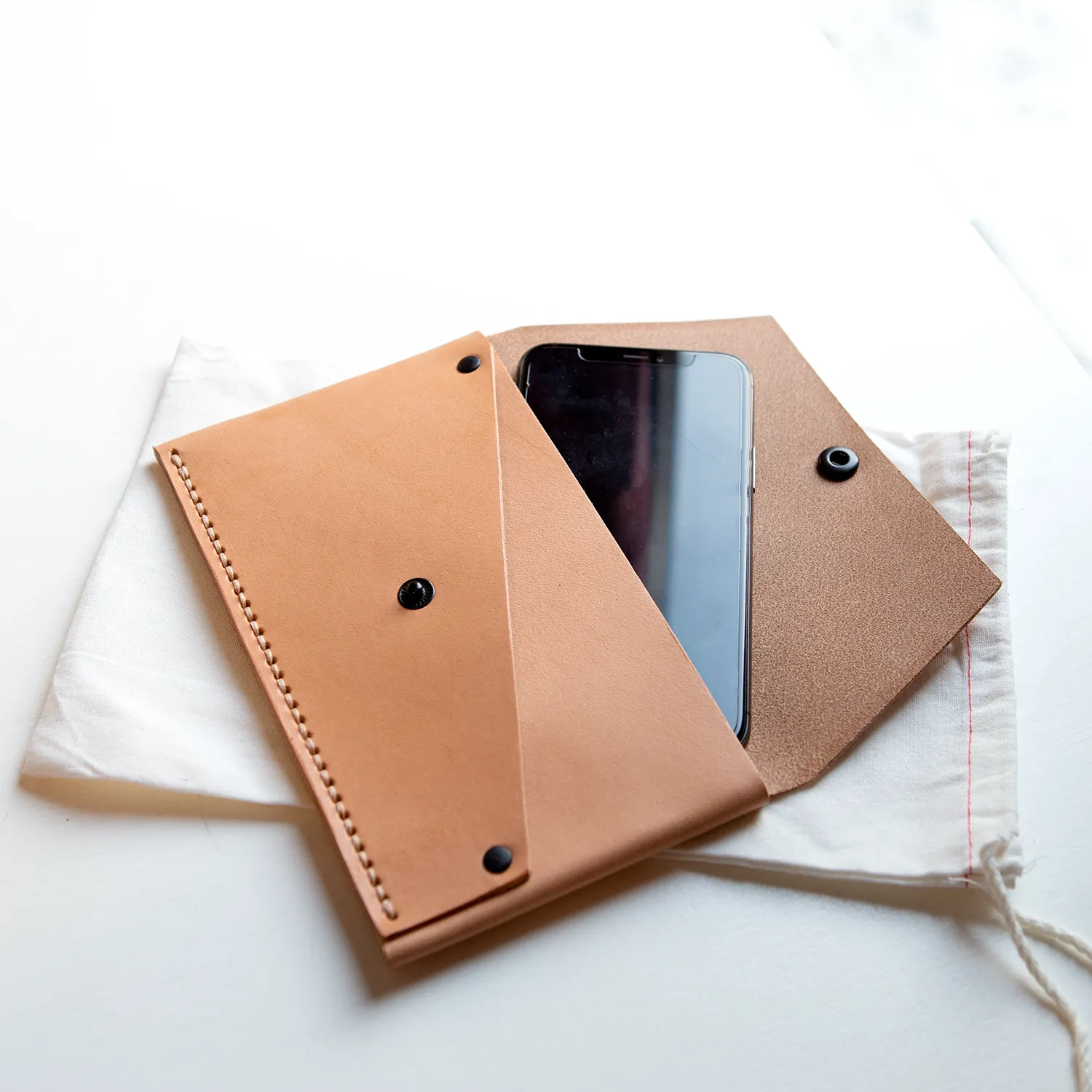 The Phone Wallet - Veg Tan leather